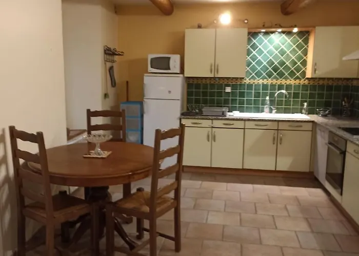 Mas De La Fontaine Bed and breakfast